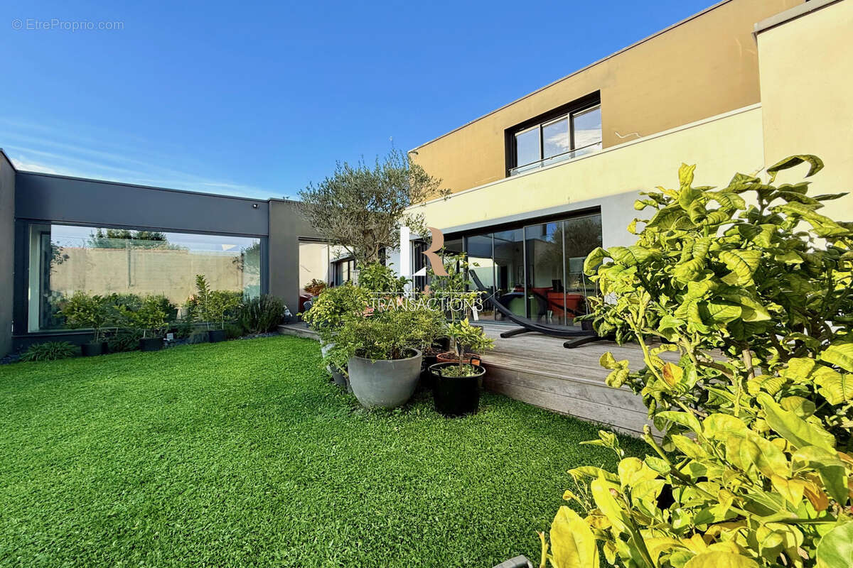 Maison à LA ROCHELLE