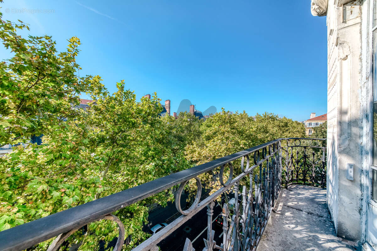 Appartement à LYON-6E