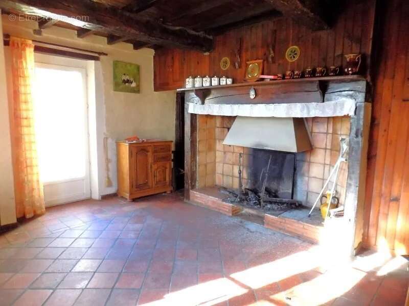 Maison à SEISSAN