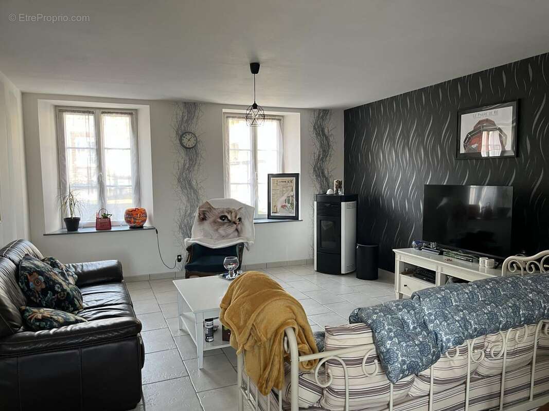 Maison 195 m² à Boursault  - photo 4