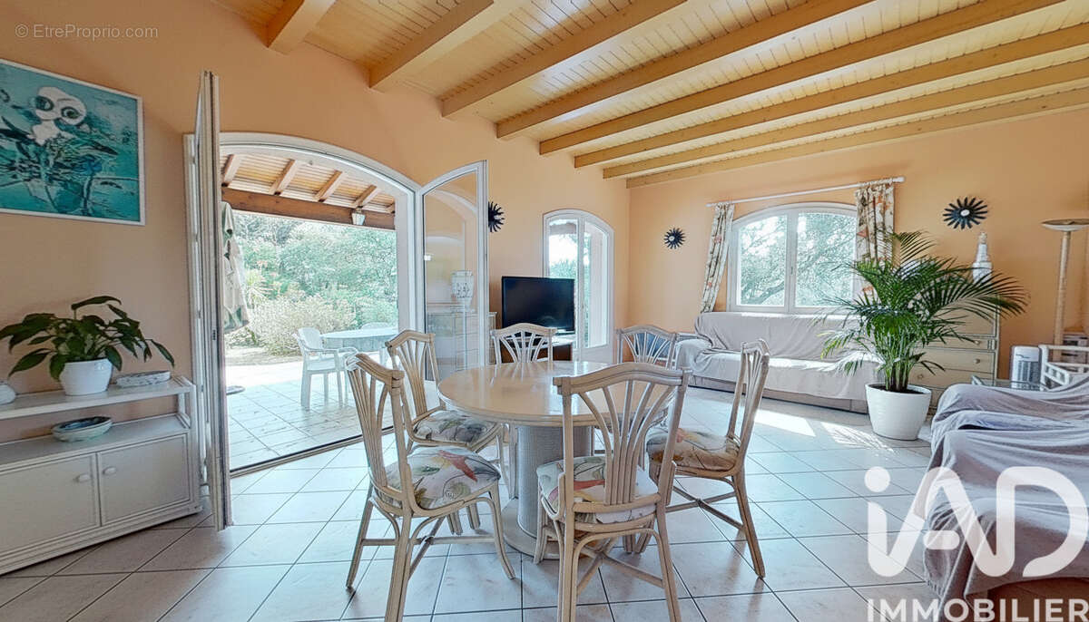 Photo 3 - Maison à LES ISSAMBRES