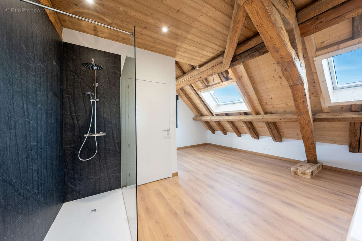 Appartement à EVIAN-LES-BAINS