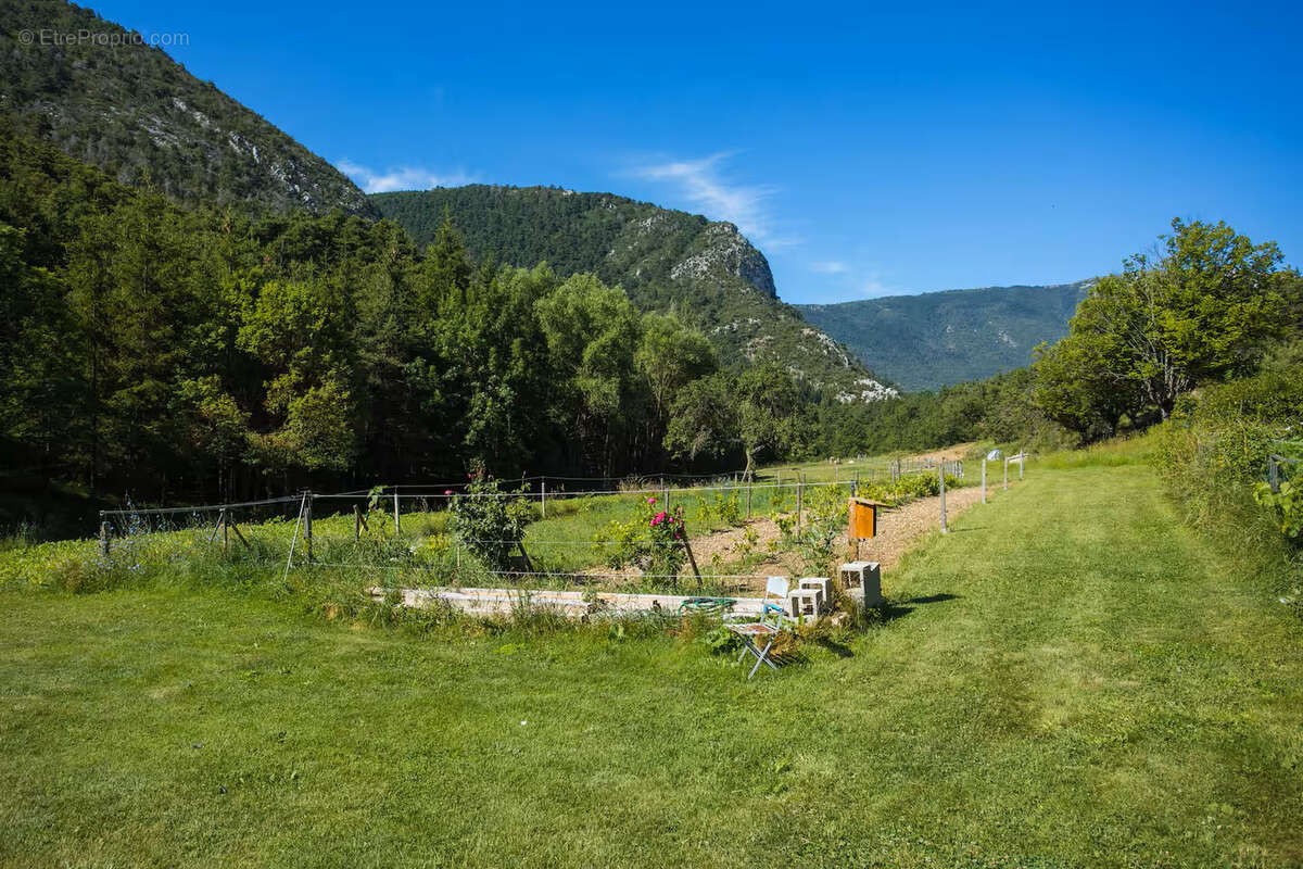 Maison à LA PALUD-SUR-VERDON