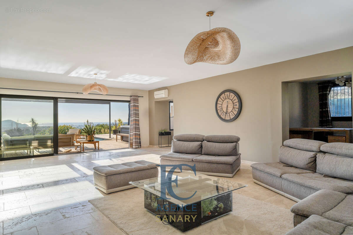 Maison à LA CADIERE-D&#039;AZUR