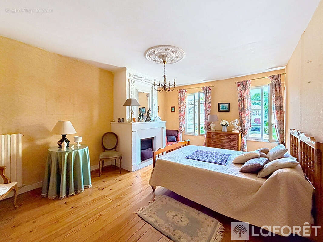 Maison en pierre izon -  160 m2 - 5 chambres - photo 7