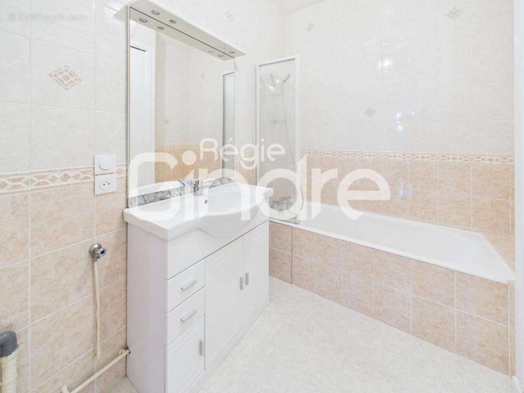 Appartement à TASSIN-LA-DEMI-LUNE