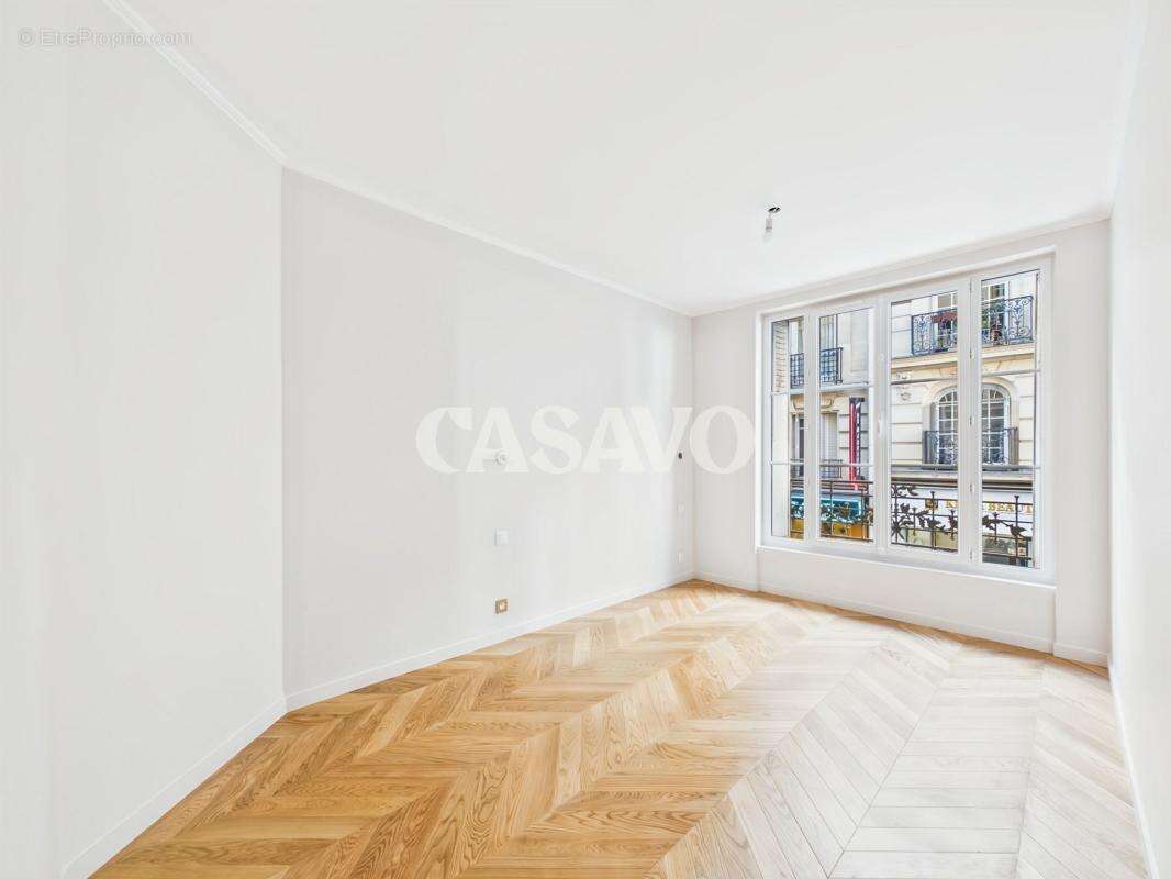 Appartement à PARIS-14E