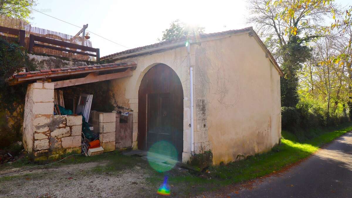 Maison à SAINT-PRIVAT-DES-PRES