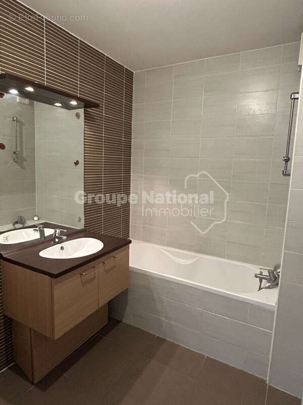 Appartement à VILLENEUVE-LES-AVIGNON