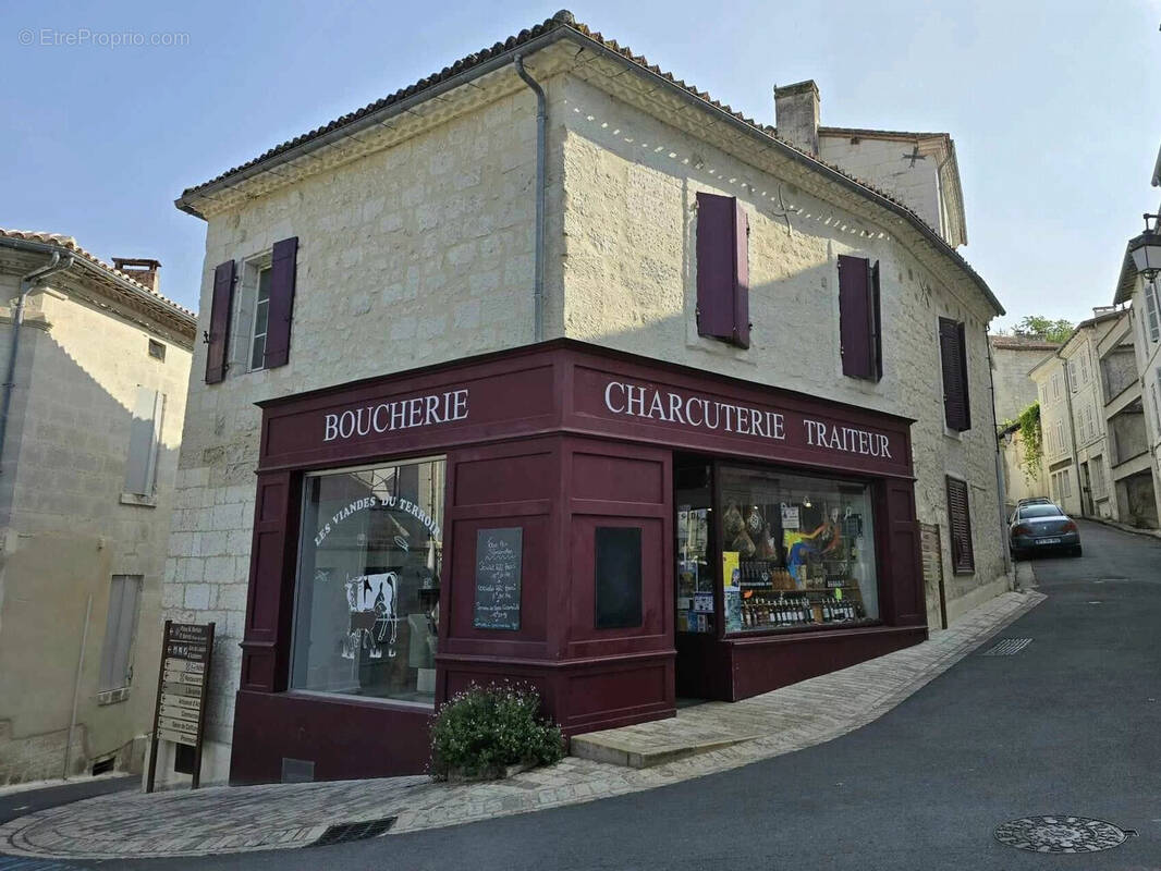 Appartement à AUBETERRE-SUR-DRONNE