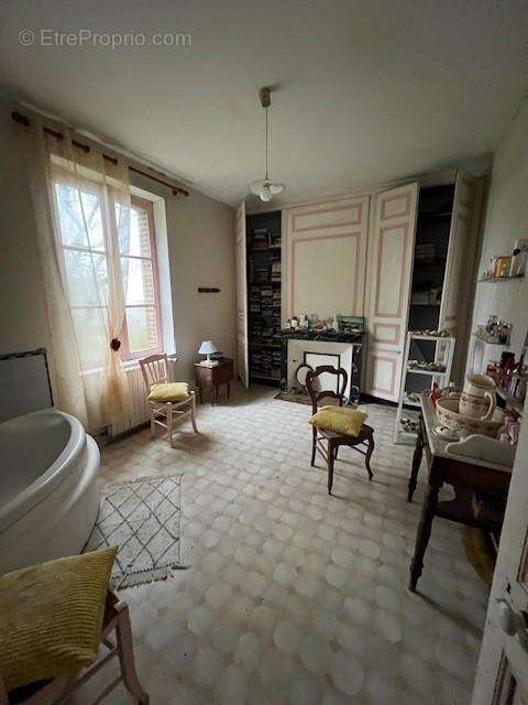 Maison à CAPELLE-LES-GRANDS