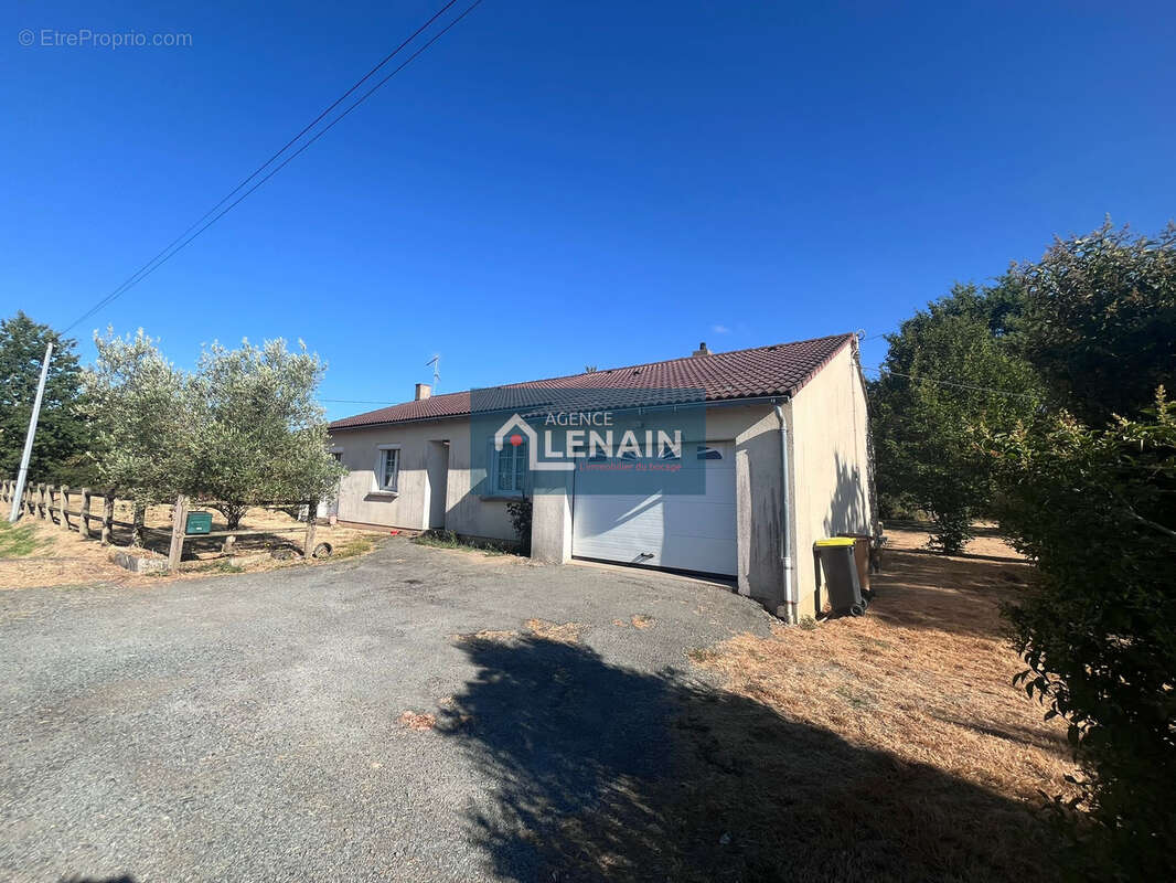 Maison de plain-pied avec dépendance à Trémentines - photo 7