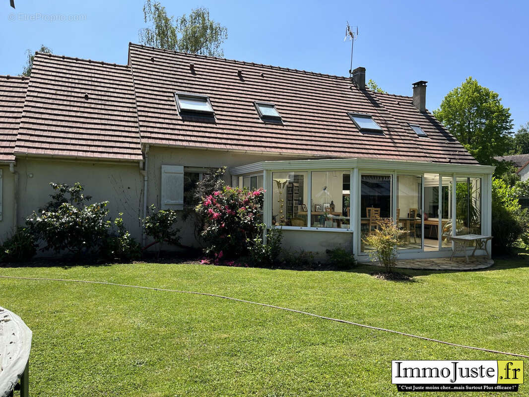 Maison à LE PERRAY-EN-YVELINES