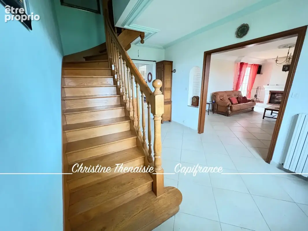 Maison à vendre sur un terrain de 2000 m2 - 4 chambres - Bureau - 3 salles d'eau - 3 wc - Dépendance de 110 m2 et garages LA GAR - photo 9
