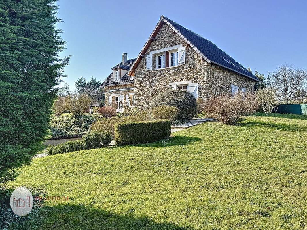 Maison à AUTEUIL