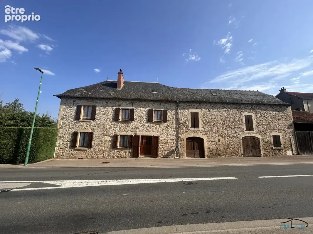 Maison à LANUEJOULS