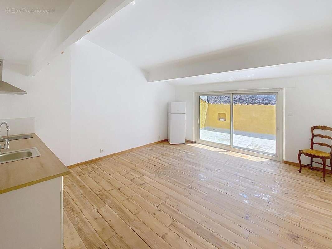 Appartement 53 m² à Salernes  - photo 4