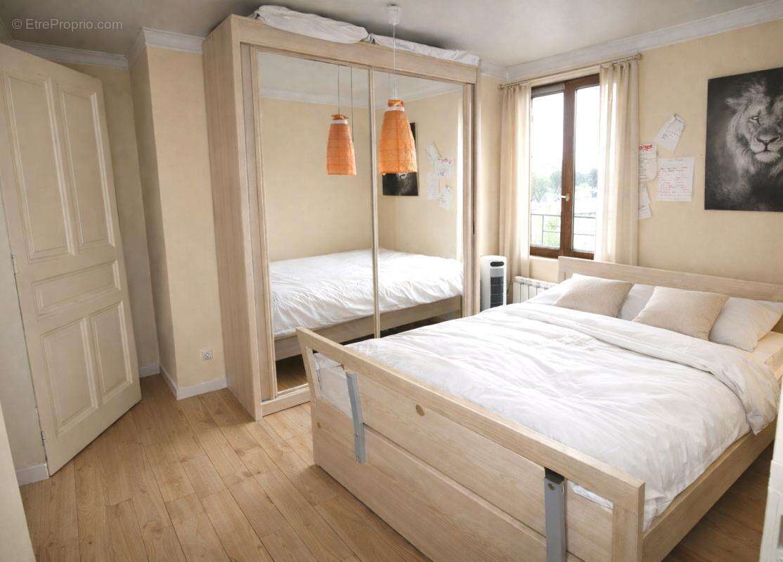 Maison à VAULX-EN-VELIN