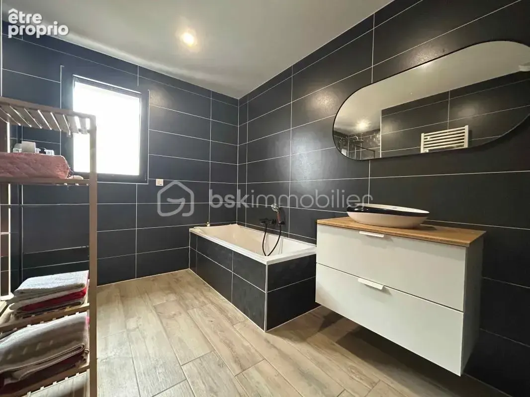 Maison de 4 chambres, avec piscine - Prestations haut de gamme - Proche Luxembourg - photo 12