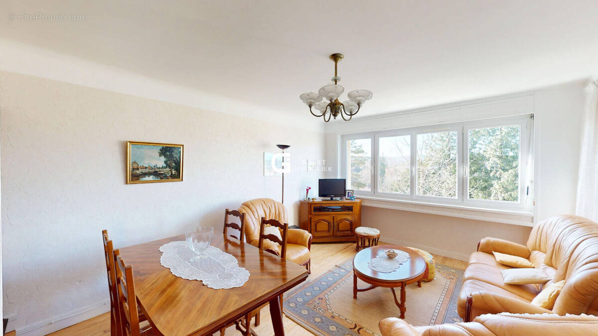 Appartement à OYONNAX