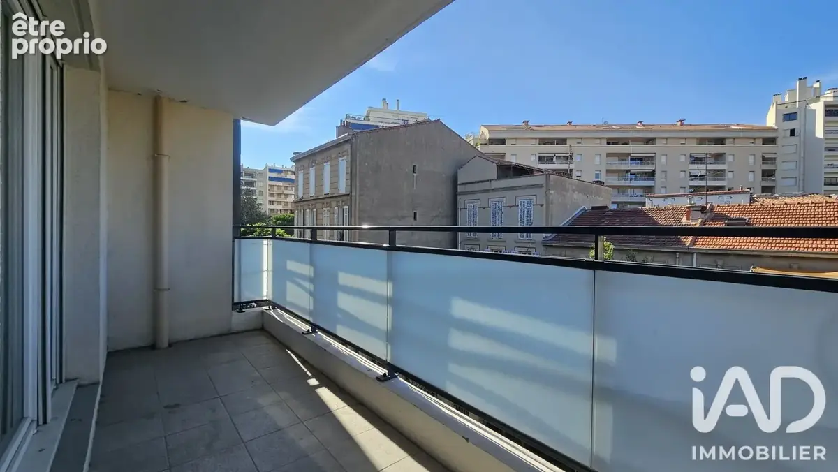 Photo 1 - Appartement à MARSEILLE-4E