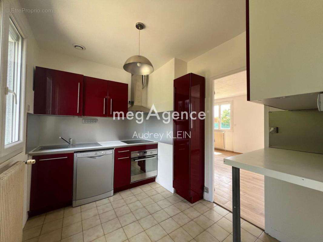 Maison sur sous sol total et son terrain de 671m2 - photo 3