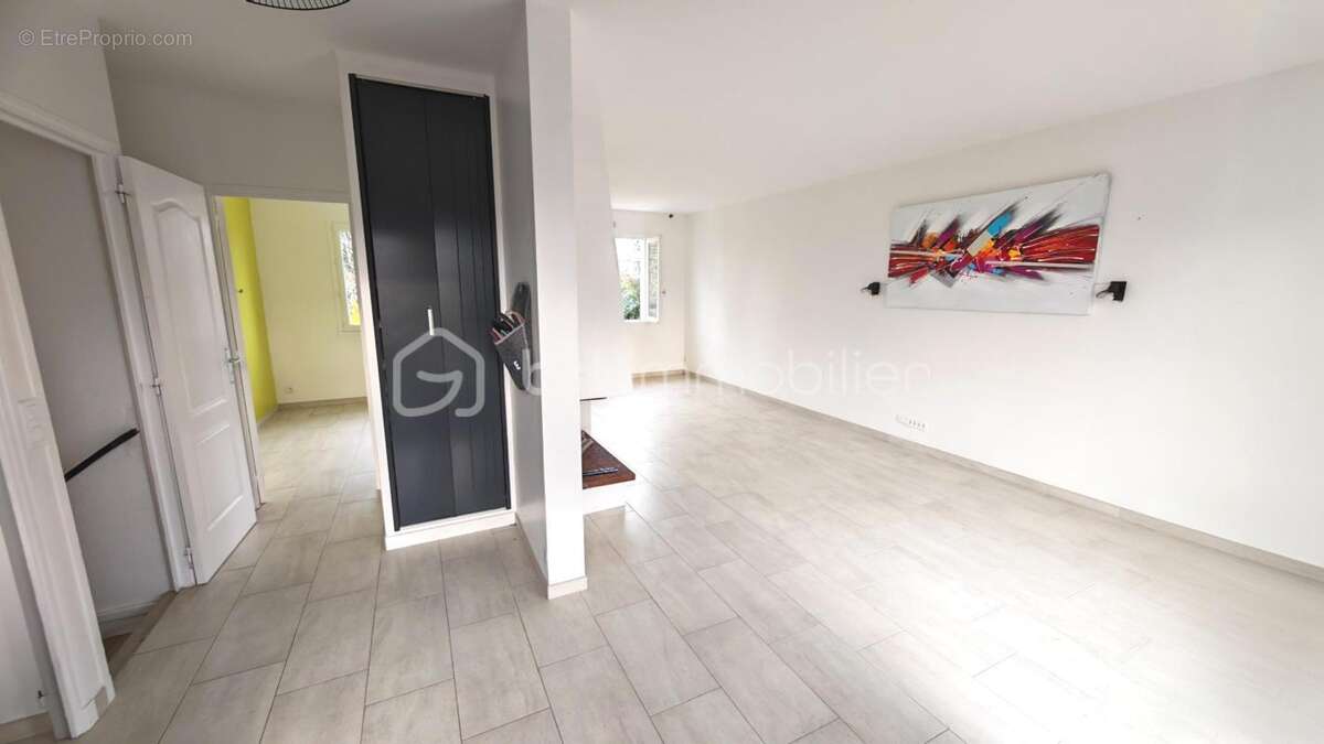 Maison à VARENNES-VAUZELLES