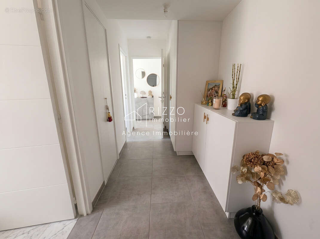Appartement à CESSY