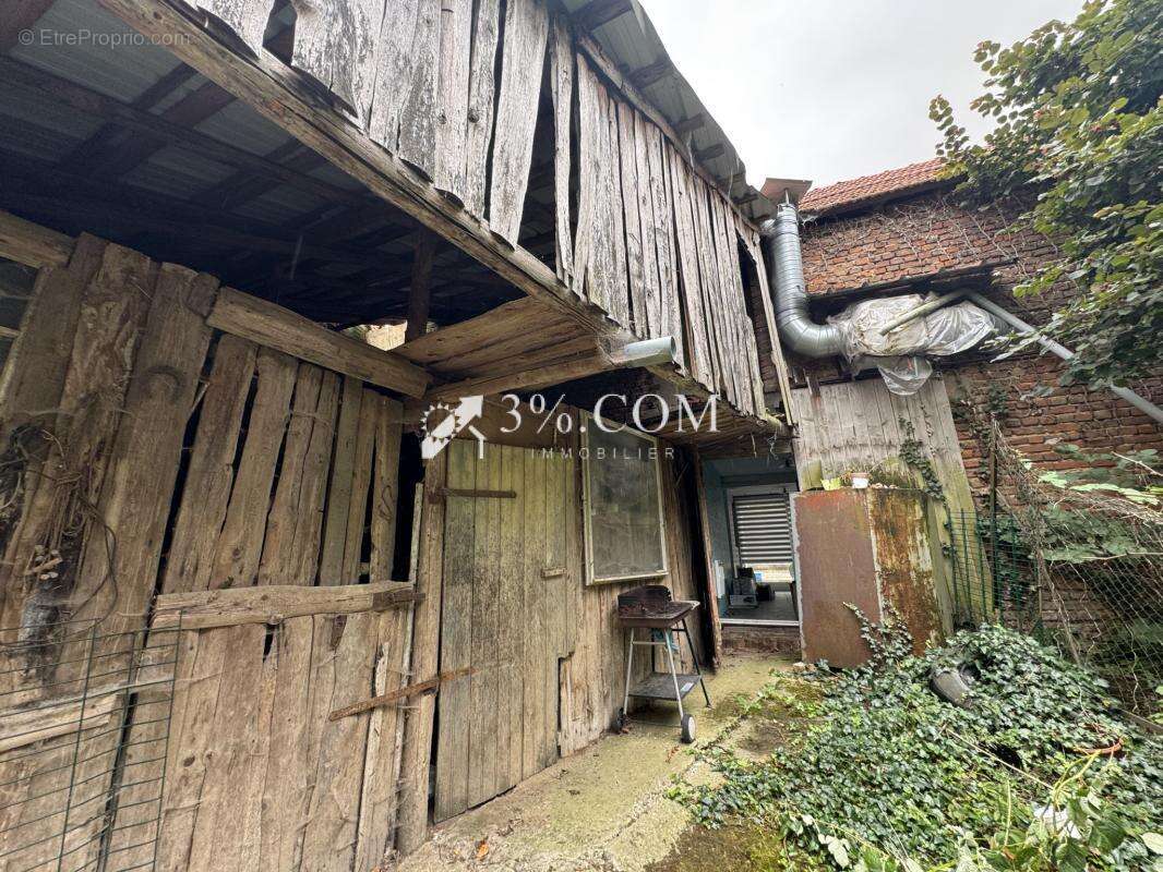 3%COM Grande maison avec cour et jardin - photo 14