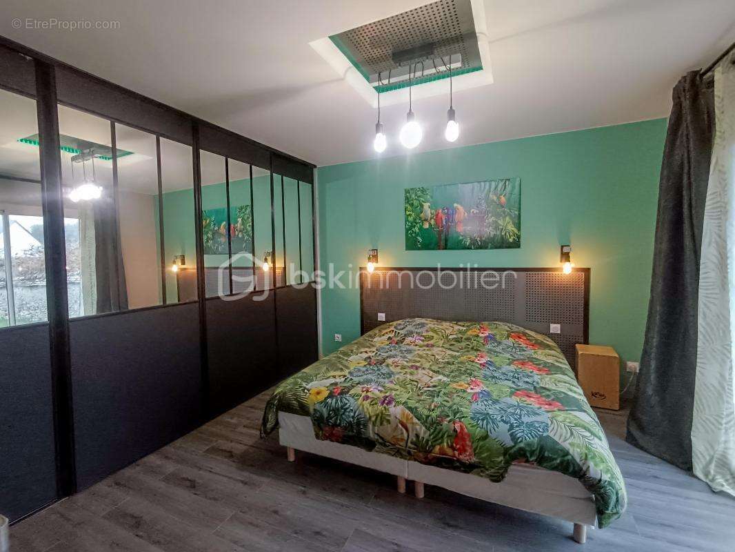 Maison à VERNOU-LA-CELLE-SUR-SEINE