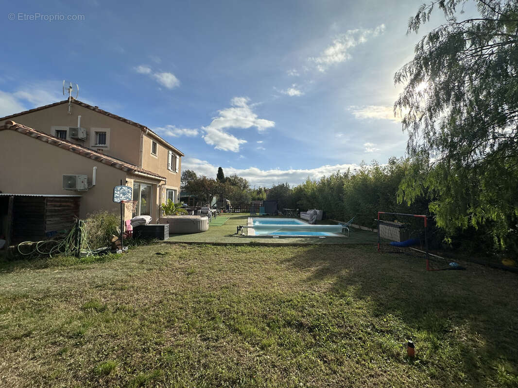 Maison à SOLLIES-VILLE