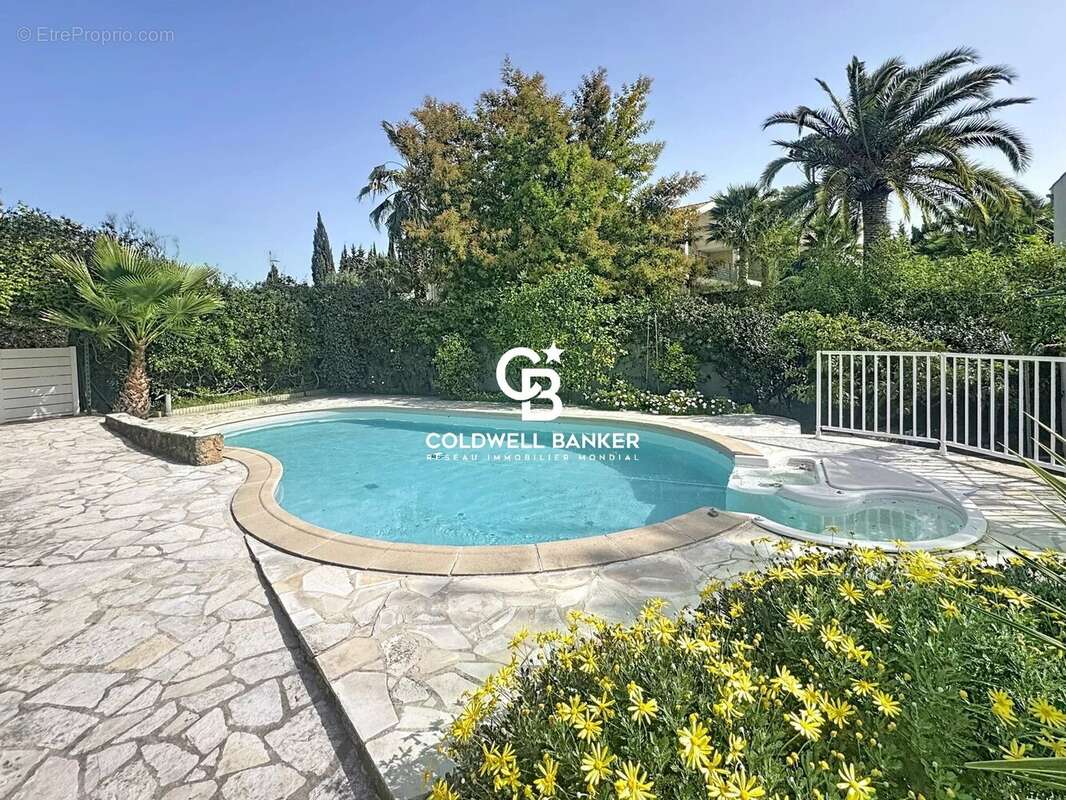 Maison à SAINT-RAPHAEL