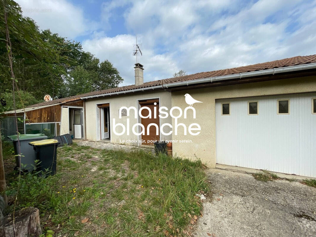 Maison à BELLEFOND