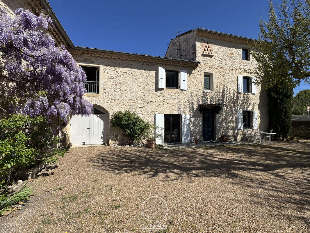 Maison de village en pierre d'environ 250m2 avec jardin, piscine et dépendances   Saint Marcel Les Sauzet - photo 21