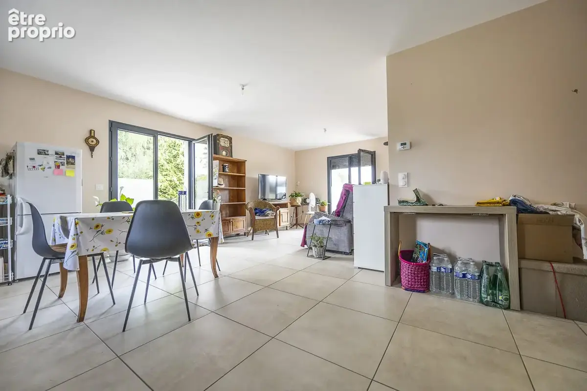 Maison 79 m² à Pleaux  - photo 7
