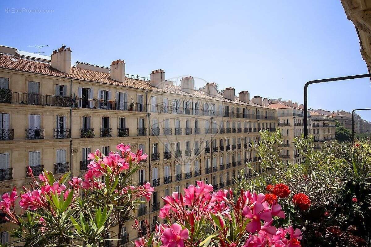 Appartement à MARSEILLE-2E