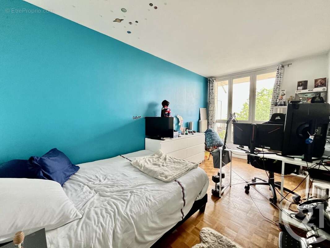 Appartement à SAINT-MAUR-DES-FOSSES