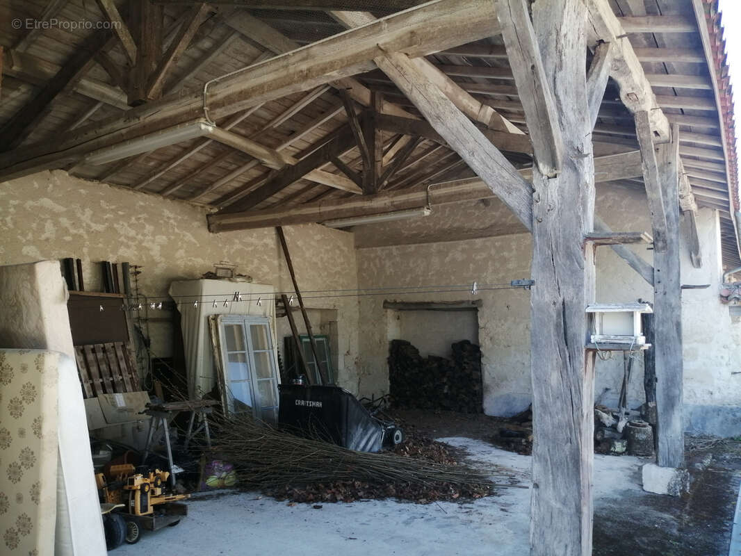 Maison à NABINAUD