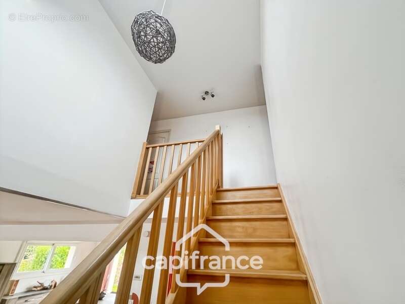 Maison à NOTRE-DAME-D&#039;ALIERMONT