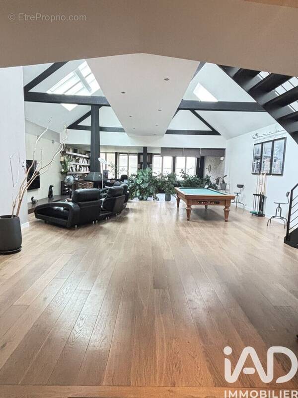 Photo 1 - Commerce à ARMENTIERES