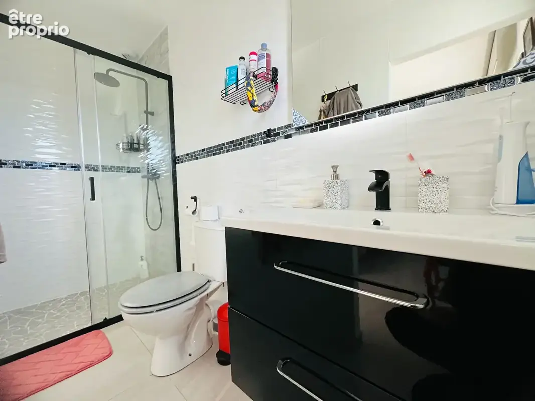 Villeneuve-sur-Lot maison contemporaine de 115 m²  avec piscine  sur un terrain de 800 m². Venez découvrir cette villa contempor - photo 7