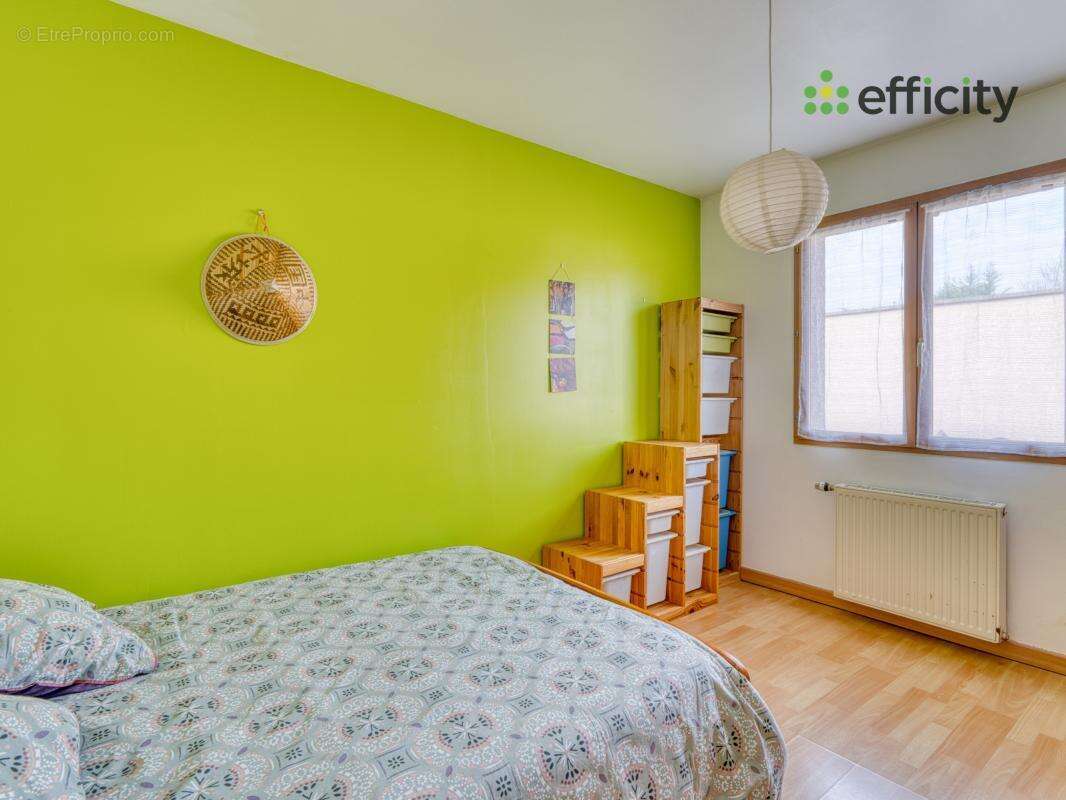 Maison à L'ISLE-D'ABEAU