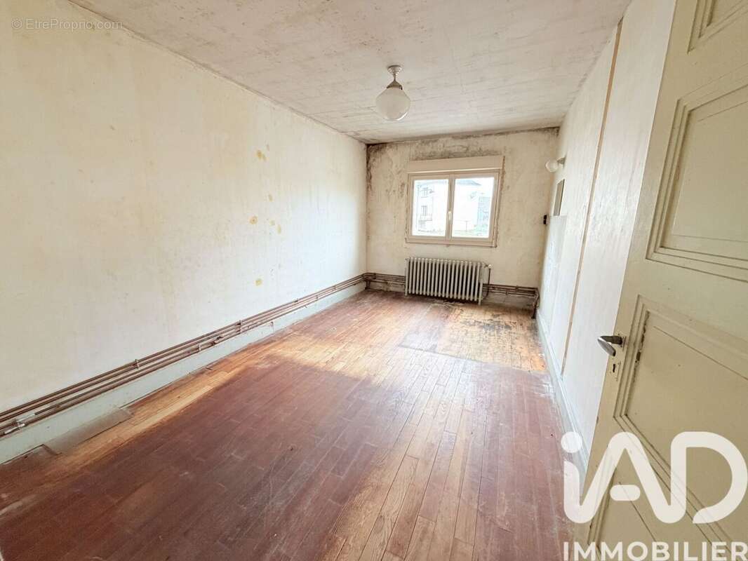 Maison 220 m² à Grury  - photo 8
