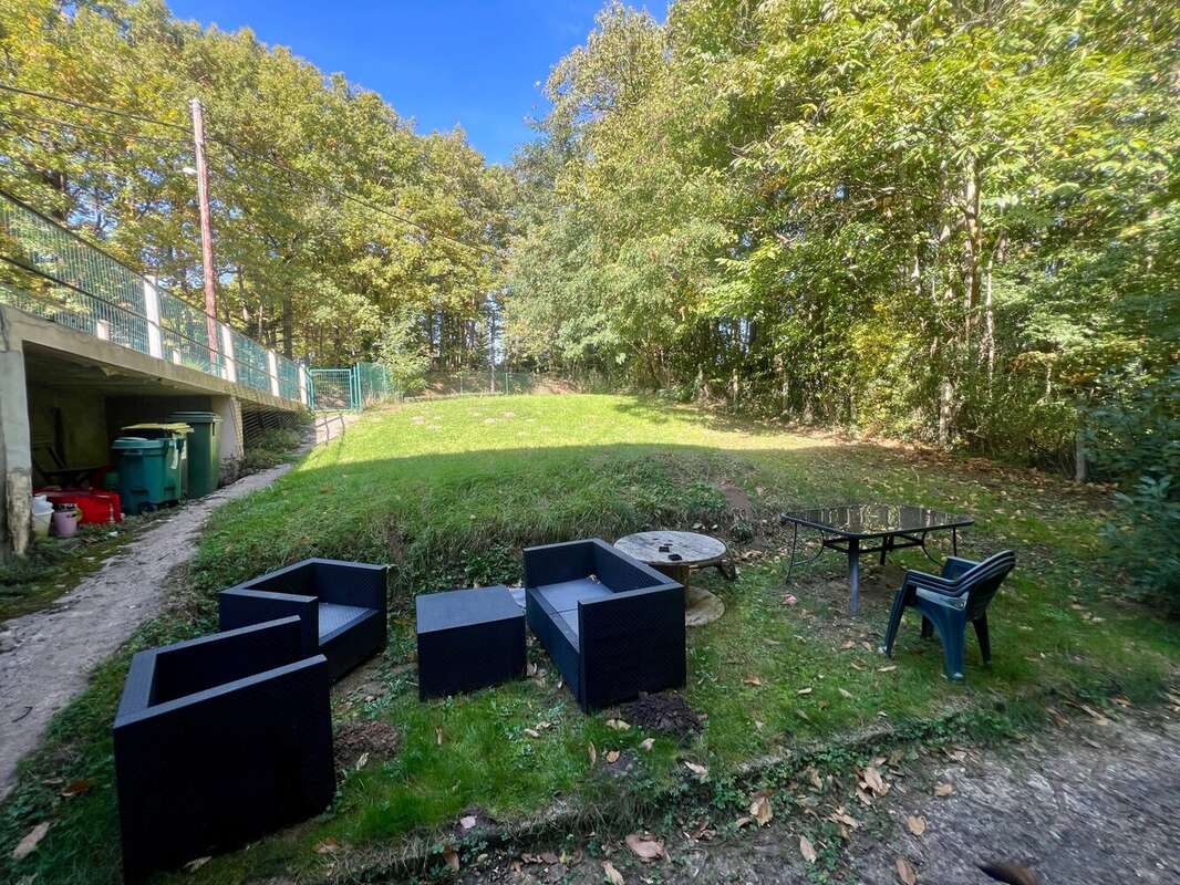 Appartement à SAINT-MAURICE-MONTCOURONNE