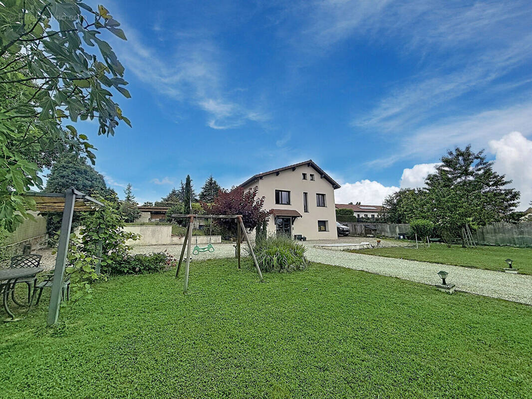Maison à DOLOMIEU
