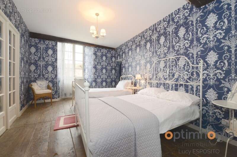 Maison à NANTEUIL-EN-VALLEE