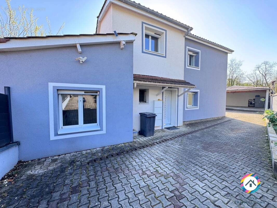 Maison à JASSANS-RIOTTIER