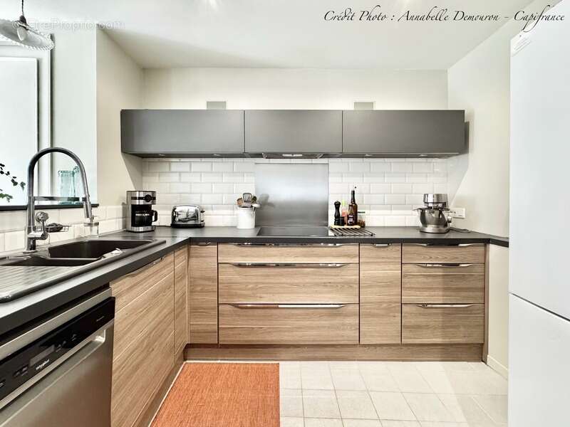 RIOM - EXCLUSIVITÉ – Maison de ville de caractère P6 entièrement rénovée avec jardin, abri et cave - photo 60