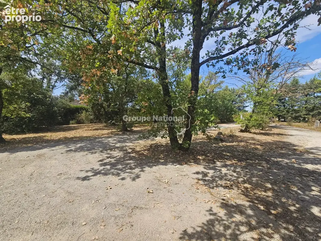 Pernes les fontaines villa de plain pied sur terrain de 4173 m² - photo 4