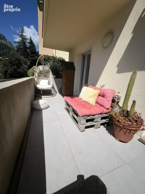 T2 avec grande terrasse stationnement et cave - photo 8